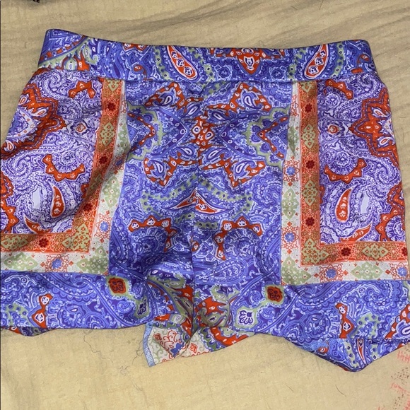 Silky pattern shorts - Picture 1 of 2